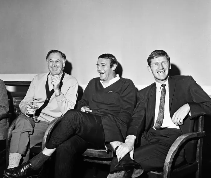 Framed Print : The Manchester City team celebrate winning the 1968 League title Framed Print : The Manchester City team celebrate winning the 1968 League title