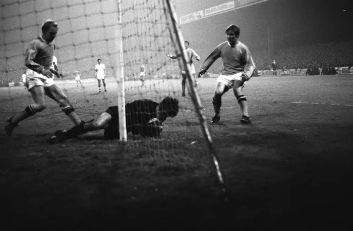 Framed Print : Manchester City v Fenerbahce, 1st Leg European Cup match at Maine Road, September 1968 Framed Print : Manchester City v Fenerbahce, 1st Leg European Cup match at Maine Road, September 1968