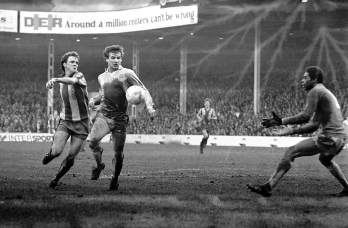 Framed Print : Manchester City v. West Bromwich Albion. March 1981 MF01-45-025