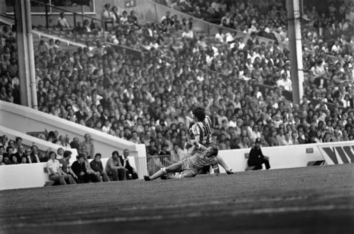 Framed Print : Manchester City v. West Bromwich Albion. August 1981 MF03-07-017 Framed Print : Manchester City v. West Bromwich Albion. August 1981 MF03-07-017