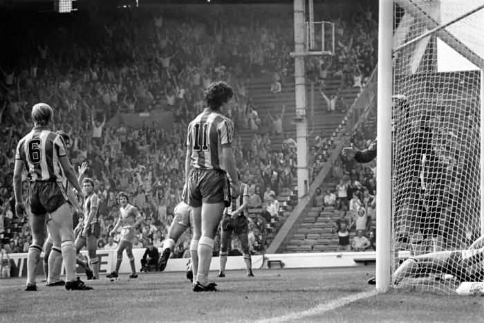 Framed Print : Manchester City v. West Bromwich Albion. August 1981 MF03-07-082