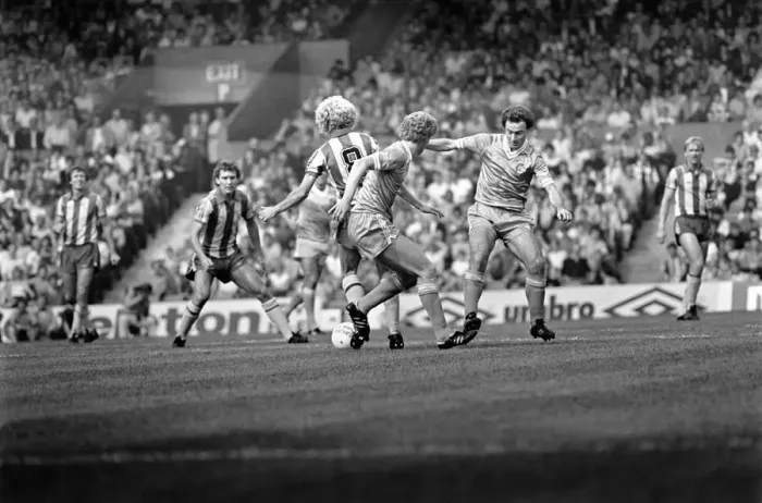Framed Print : Manchester City v. West Bromwich Albion. August 1981 MF03-07-018 Framed Print : Manchester City v. West Bromwich Albion. August 1981 MF03-07-018