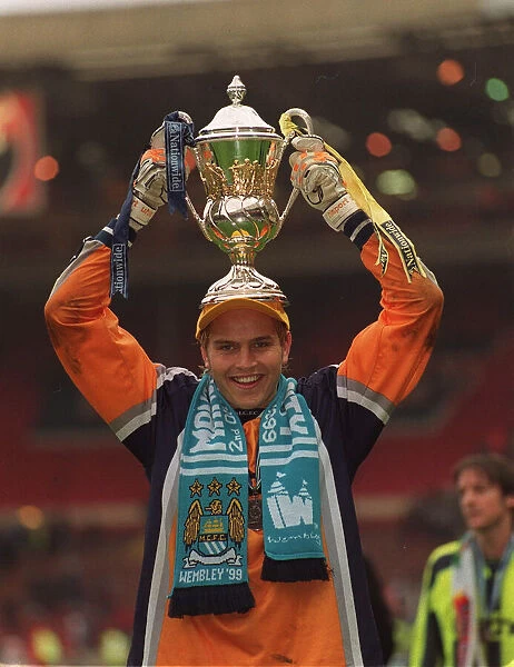 Manchester Citys goal keeper Nick Weaver May 1999 with the 2nd division play off