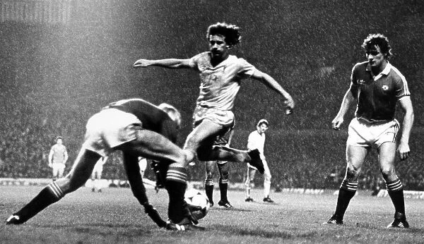 Manchester United 0-3 Liverpool, league match at Old Trafford, Wednesday 7th April 1982