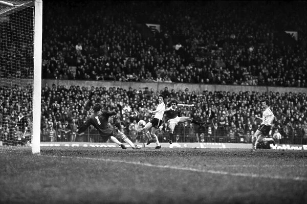 Manchester United 0 v. Leeds United 1. Division One Football. February 1981 MF01-37-025