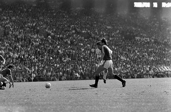 Manchester United 0 v. West Ham 0. April 1984 MF15-08-066