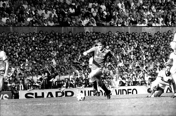 Manchester United 0 v. West Ham 0. April 1984 MF15-08-034