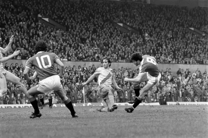 Framed Print : Manchester United 1 v. Crystal Palace 0. Division One Football. April 1981 MF02-12-006 Framed Print : Manchester United 1 v. Crystal Palace 0. Division One Football. April 1981 MF02-12-006