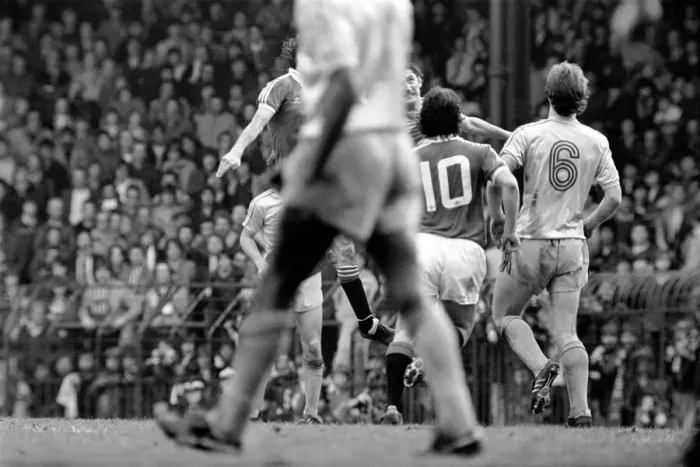 Framed Print : Manchester United 1 v. Crystal Palace 0. Division One Football. April 1981 MF02-12-056 Framed Print : Manchester United 1 v. Crystal Palace 0. Division One Football. April 1981 MF02-12-056
