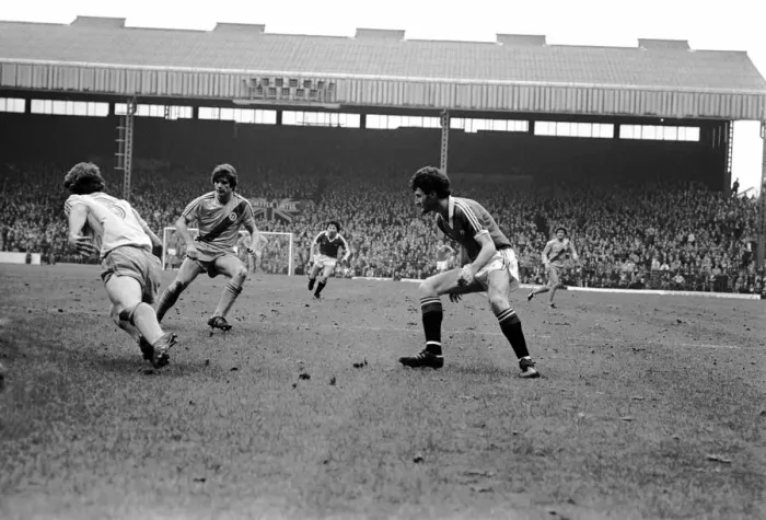 Framed Print : Manchester United 1 v. Crystal Palace 0. Division One Football. April 1981 MF02-12-066 Framed Print : Manchester United 1 v. Crystal Palace 0. Division One Football. April 1981 MF02-12-066