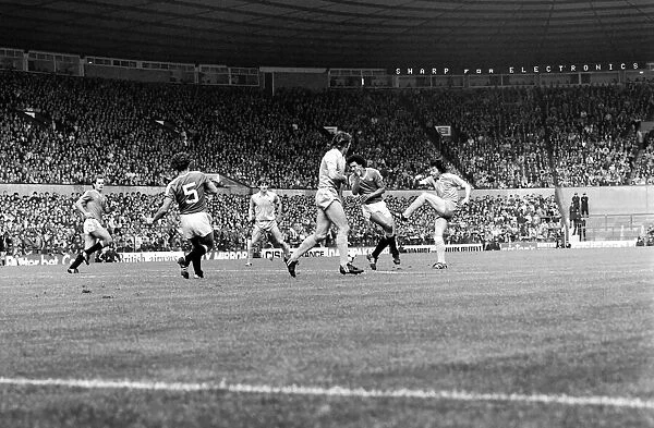 Manchester United 1 v. Stoke 0. October 1982 MF08-01-048