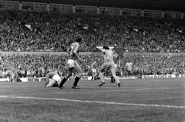 Manchester United 1 v. Stoke 0. October 1982 MF08-01-036