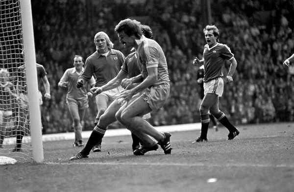 Manchester United 1 v. Stoke 0. October 1982 MF08-01-026