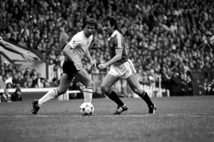 Framed Print : Manchester United 1 v. Swansea 0. Division 1 Football. September 1981 MF03-20-036 Framed Print : Manchester United 1 v. Swansea 0. Division 1 Football. September 1981 MF03-20-036