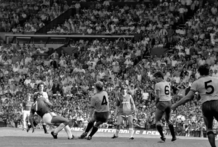 Framed Print : Manchester United 1 v. Watford 1. August 1984 MF17-18-028 Framed Print : Manchester United 1 v. Watford 1. August 1984 MF17-18-028