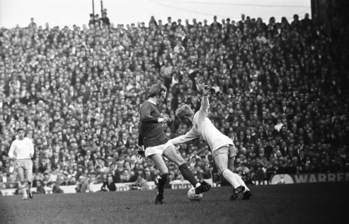 Framed Print : Manchester United 2-0 Burnley, Division One league match at Old Trafford Framed Print : Manchester United 2-0 Burnley, Division One league match at Old Trafford