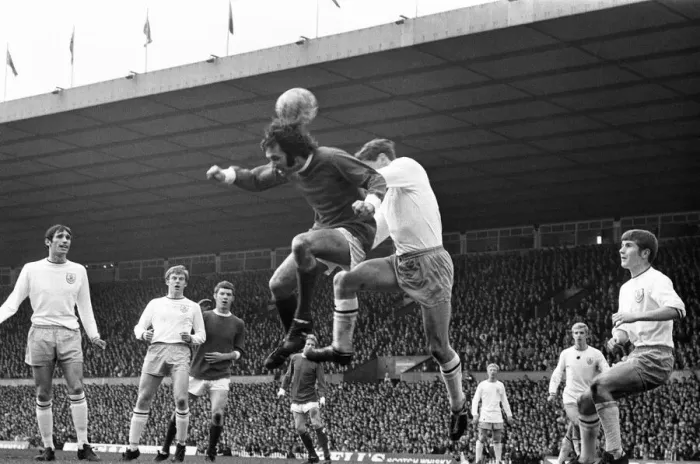 Framed Print : Manchester United 2-0 Burnley, Division One league match at Old Trafford Framed Print : Manchester United 2-0 Burnley, Division One league match at Old Trafford
