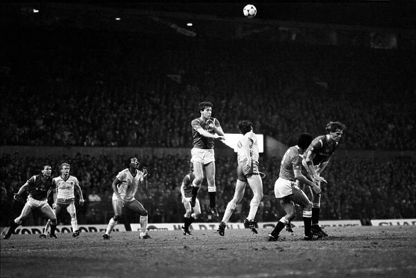 Manchester United 2 v. Norwich 0. December 1984 MF18-19-062