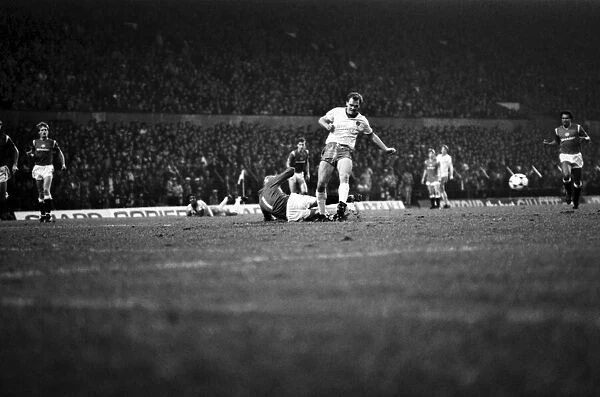 Manchester United 2 v. Norwich 0. December 1984 MF18-19-003