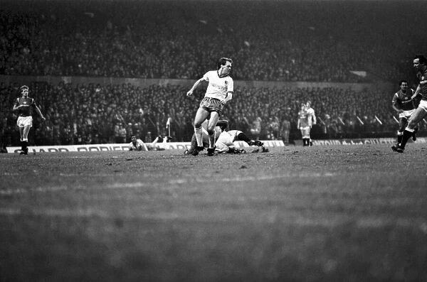 Manchester United 2 v. Norwich 0. December 1984 MF18-19-002