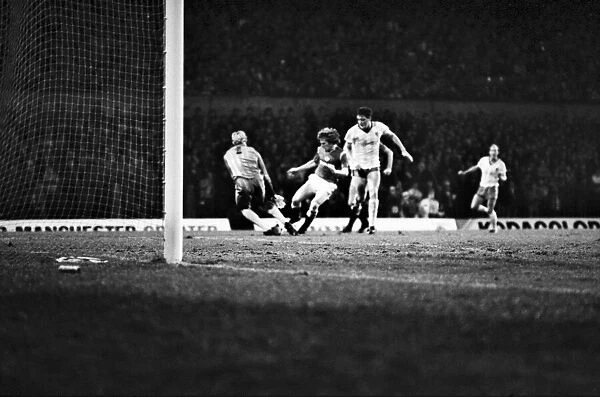 Manchester United 2 v. Norwich 0. December 1984 MF18-19-032