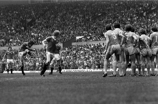Manchester United 2 v. Stoke City 0. Division 1 Football. May 1982 MF07-02-022