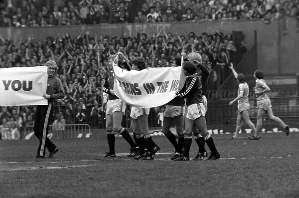 Manchester United 2 v. Stoke City 0. Division 1 Football. May 1982 MF07-02-088