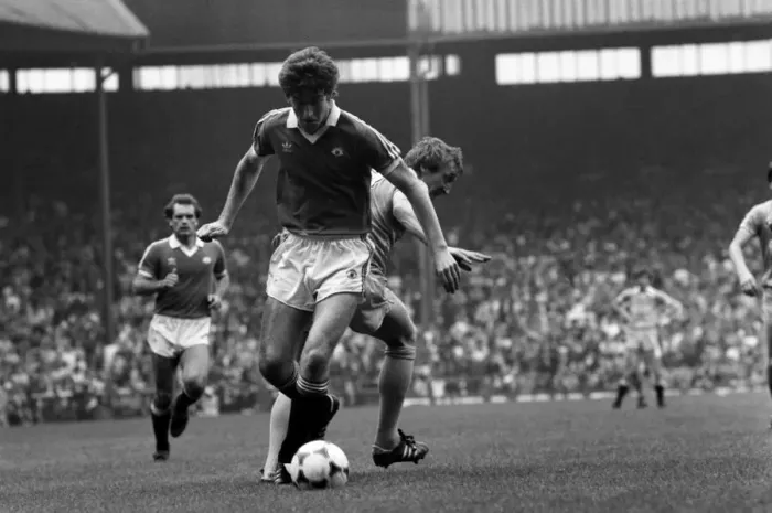 Framed Print : Manchester United 2 v. Stoke City 0. Division 1 Football. May 1982 MF07-02-013 Framed Print : Manchester United 2 v. Stoke City 0. Division 1 Football. May 1982 MF07-02-013