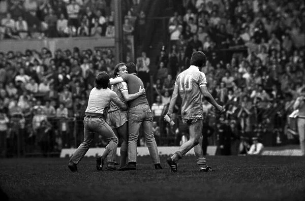 Manchester United 2 v. Stoke City 0. Division 1 Football. May 1982 MF07-02-045