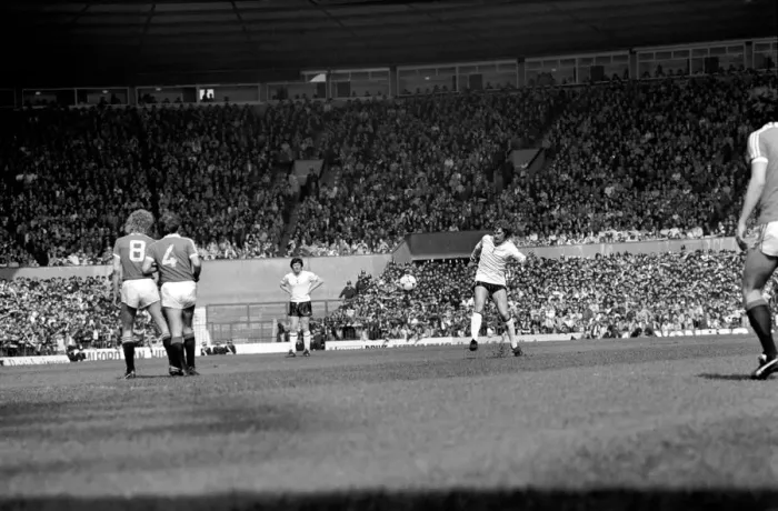 Framed Print : Manchester United 2 v. Tottenham Hotspur 0. April 1982 MF06-32-012 Local Caption Framed Print : Manchester United 2 v. Tottenham Hotspur 0. April 1982 MF06-32-012 Local Caption