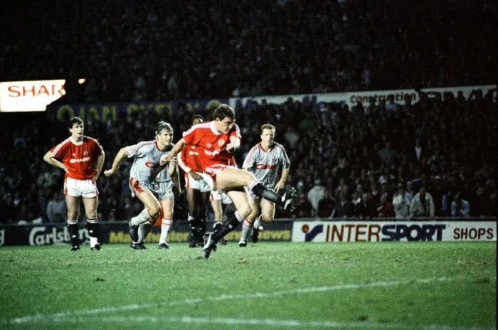 Framed Print : Manchester United 3 v Liverpool 1. Rumbelows League Cup 3rd round 31 October