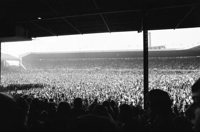Framed Print : Manchester United 4-0 Blackpool, Division Two League match at Old Trafford, Manchester Framed Print : Manchester United 4-0 Blackpool, Division Two League match at Old Trafford, Manchester