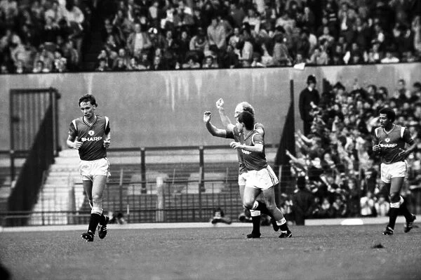 Manchester United 5 v. West Ham 1. October 1984 MF18-02-074