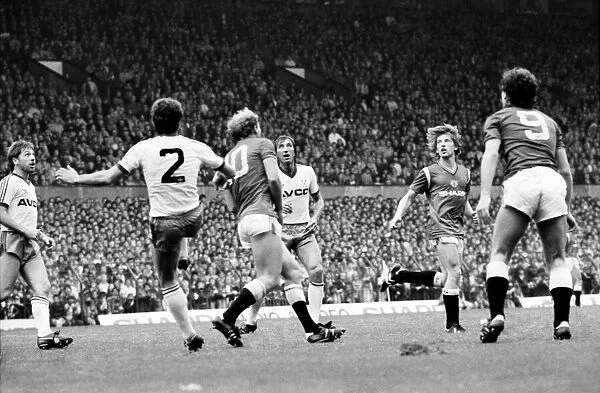 Manchester United 5 v. West Ham 1. October 1984 MF18-02-082
