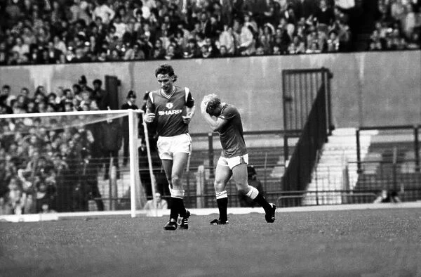 Manchester United 5 v. West Ham 1. October 1984 MF18-02-044