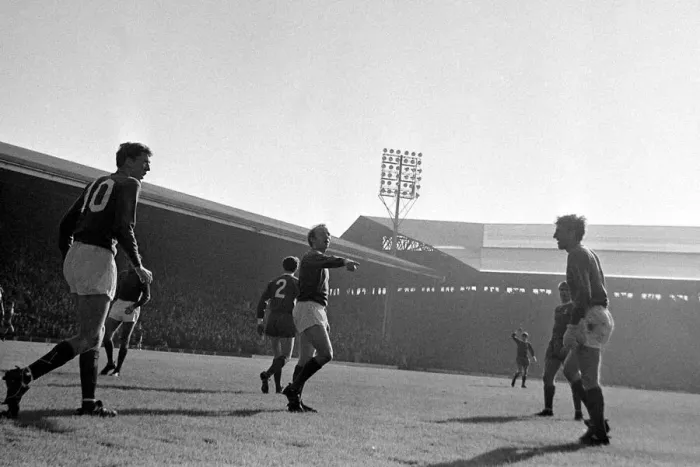 Framed Print : Manchester United defender Nobby Stiles giving instructions during their match against Framed Print : Manchester United defender Nobby Stiles giving instructions during their match against