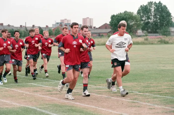 Framed Print : Manchester United in their first day of training. 13th July 1995 Framed Print : Manchester United in their first day of training. 13th July 1995