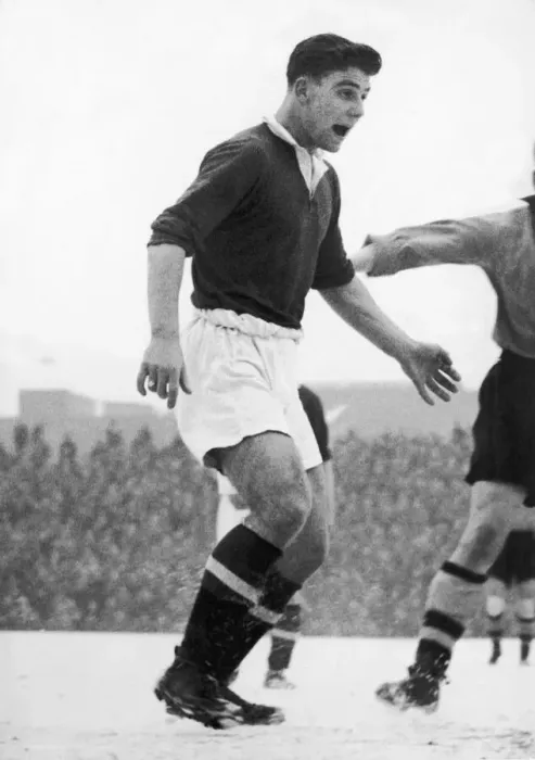 Framed Print : Manchester United footballer Duncan Edwards in action during the 1954 - 1955 League