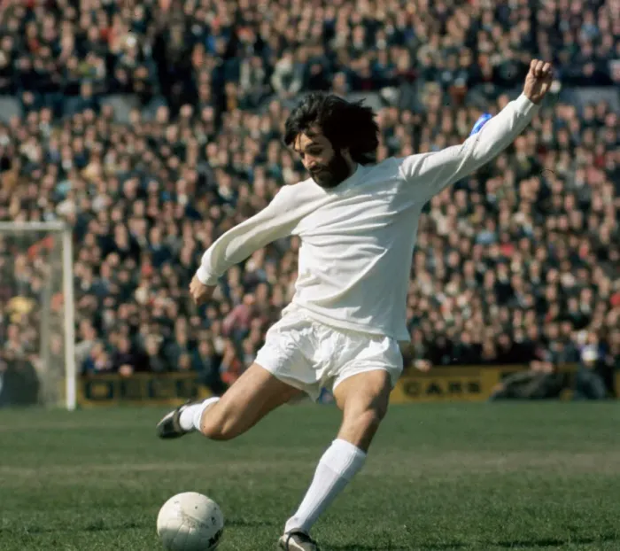 Framed Print : Manchester United footballer George Best in action April 1971