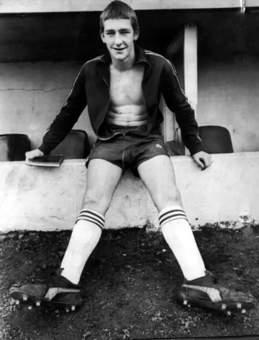Framed Print : Manchester United footballer Norman Whiteside wearing his football kit at the age of 14 Framed Print : Manchester United footballer Norman Whiteside wearing his football kit at the age of 14