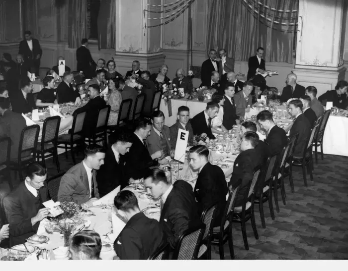 Framed Print : Manchester United hold their promotion dinner at the Midland Hotel. 27th July 1938 Framed Print : Manchester United hold their promotion dinner at the Midland Hotel. 27th July 1938