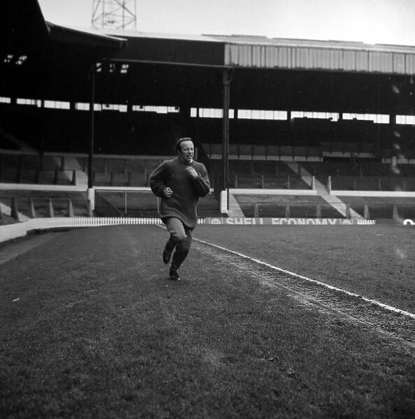 Manchester United players Nobby Stiles during a training session before the upcoming