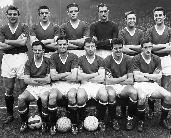 Manchester United pose for a team group photograph circa December 1957 Left to
