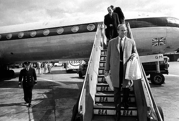 Manchester United team back from Milan, Bobby Charlton leaves the plane. April 1969