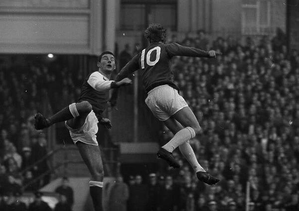 Manchester United v Arsenal. 28th November 1964
