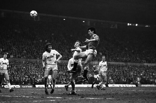 Manchester United v. Aston Villa. March 1985 MF20-12-050 The final score was a