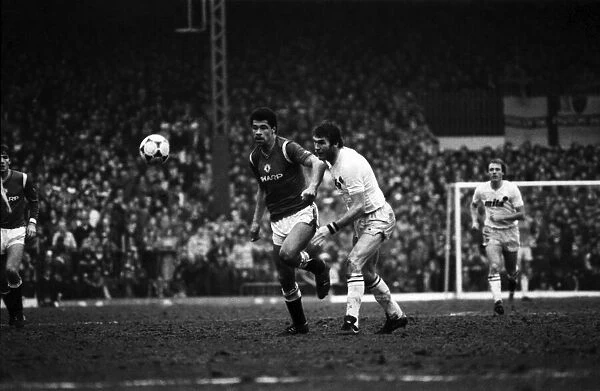 Manchester United v. Aston Villa. March 1985 MF20-12-002 The final score was a