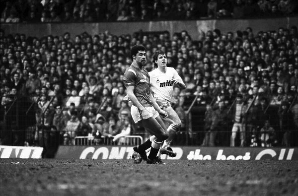 Manchester United v. Aston Villa. March 1985 MF20-12-004 The final score was a
