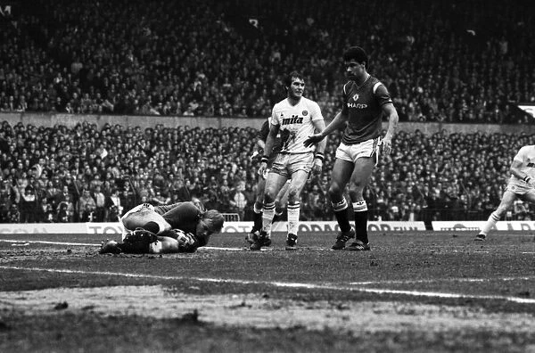 Manchester United v. Aston Villa. March 1985 MF20-12-042 The final score was a