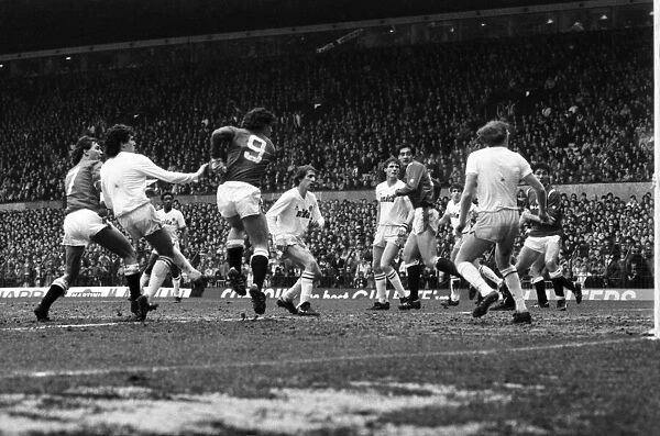 Manchester United v. Aston Villa. March 1985 MF20-12-023 The final score was a